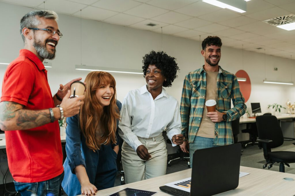 positive-atmosphere-at-the-office-at-corporate-company-